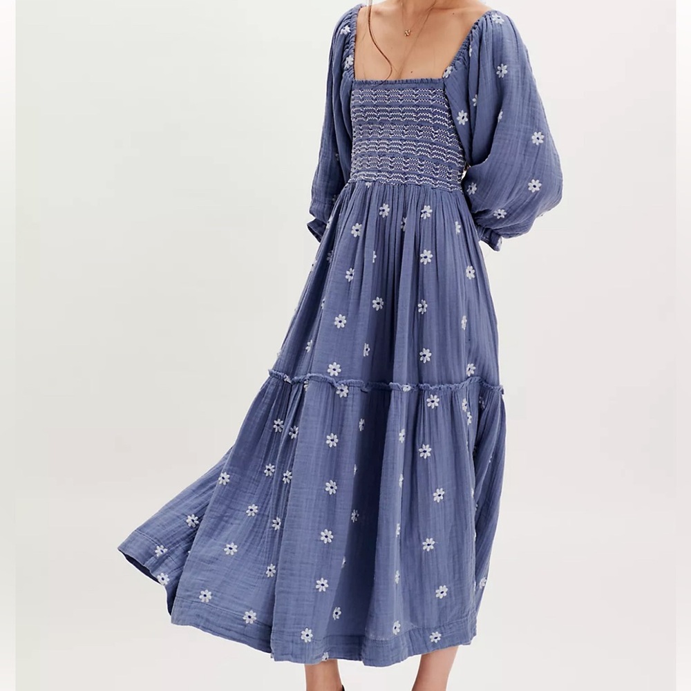ISO I am looking for this color free people maxi.